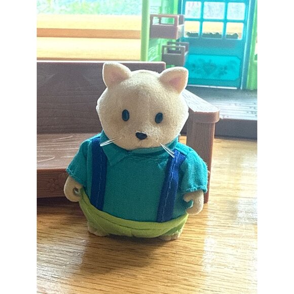 Sylvanian Families Village Flower Shop Bench and Stool with Figure - Picture 3 of 3